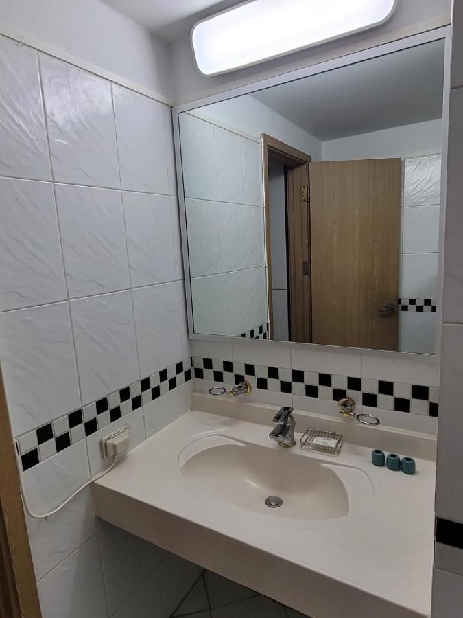 White Apartemen Seoul